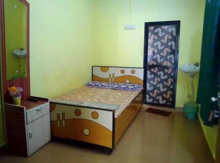 Abhiraj Cottage Family Homestay Diveagar Room photo